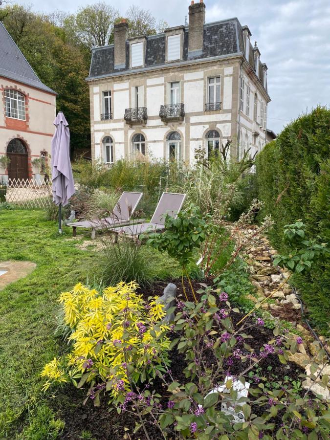 Le Chateau De Monthureux Le Sec エクステリア 写真